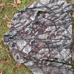 Gander mountain guide series medium camo fleece jacket
